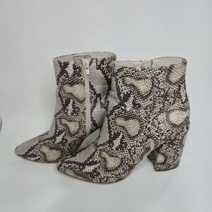 Madden Girl Faux Snakeskin Brown And Cream Zippered Boots Size 8